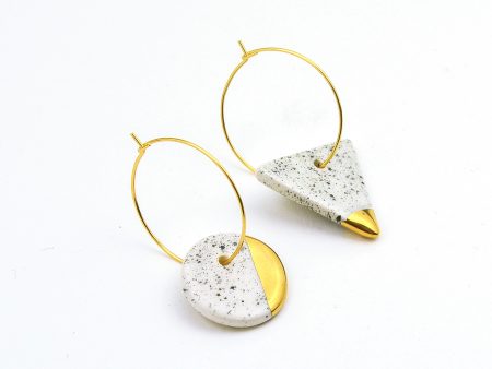 Speckled Asymmetrical Hoop Earrings, triangle & circle. Office casual. 4 g/pair (0.14 oz). Decorated with real gold or platinum. Gruni.