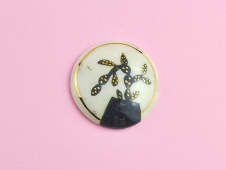 Unique Brooch with Black Leaf, hand painted ceramics, decorated with real gold. 4 x 4 cm (1.57 x 157 in). Thick clothes only.