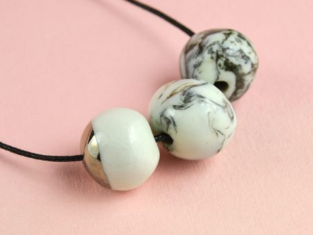 Marbled Porcelain BeadsDecorated with Platinum. Designer jewelry perfect for sculptural outfit. Handmade by Gruni.